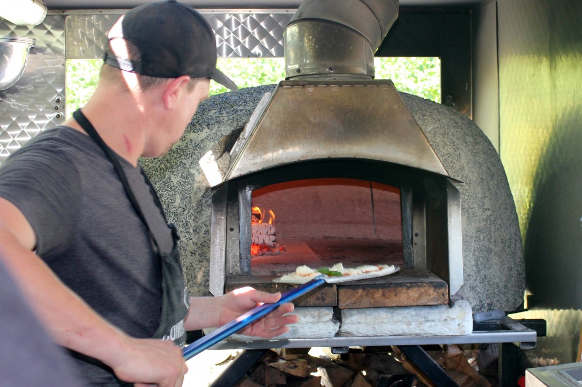 Community Pizzeria